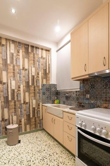 Leon Cozy Apartment Афіни Екстер'єр фото